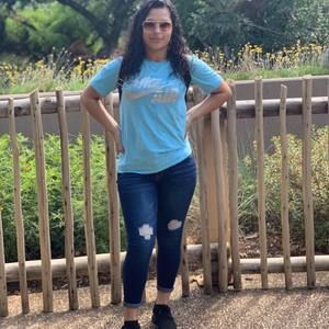 Meet your Posher, Gabriela